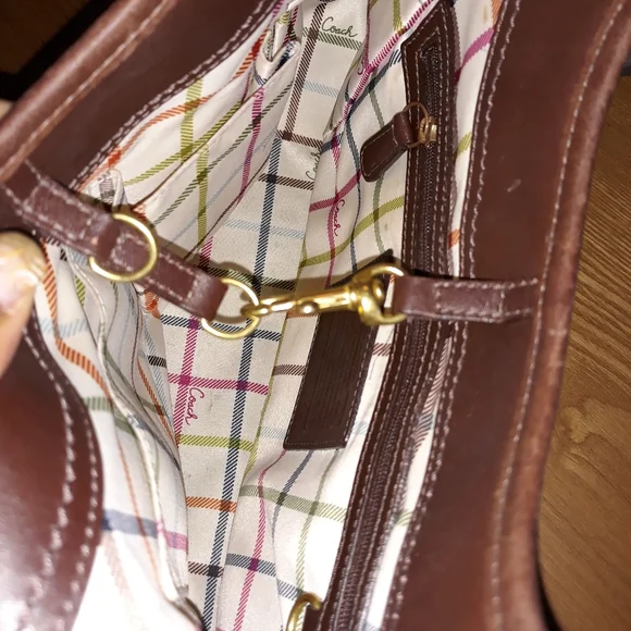 Coach Signature Logo Bag - Picture 4 of 8